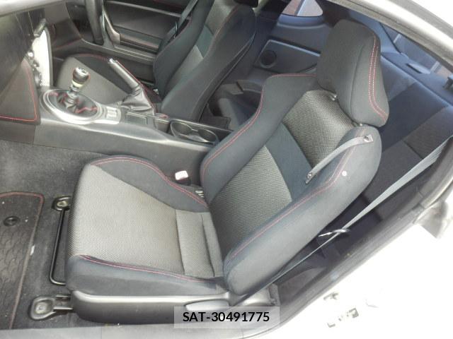 Toyota 86 2013-03 8730581-13