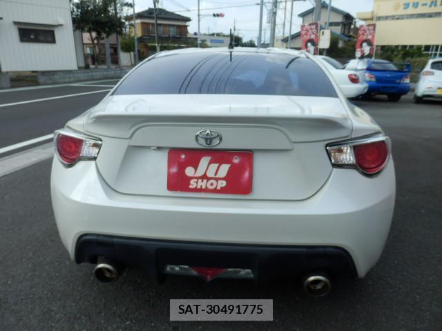 Toyota 86 2013-03 8730581-8