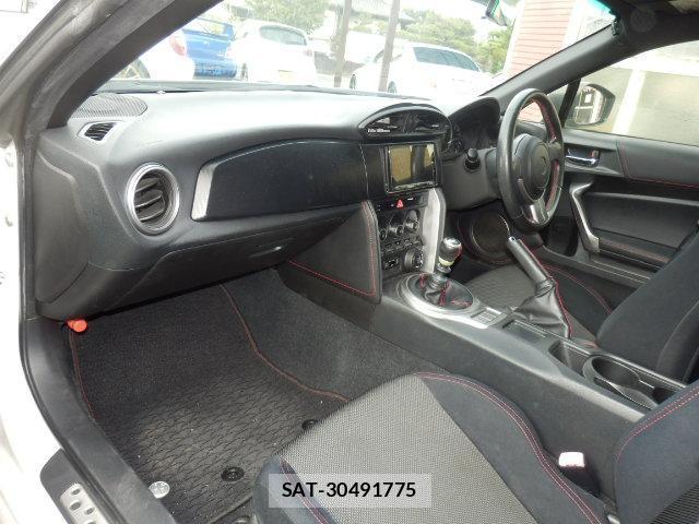 Toyota 86 2013-03 8730581-9