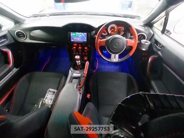 Toyota 86 2014-02 8730661-2
