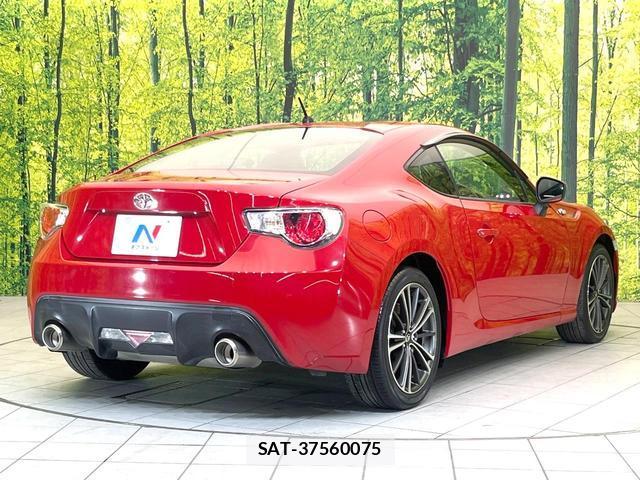 Toyota 86 2013-01 8730876-16