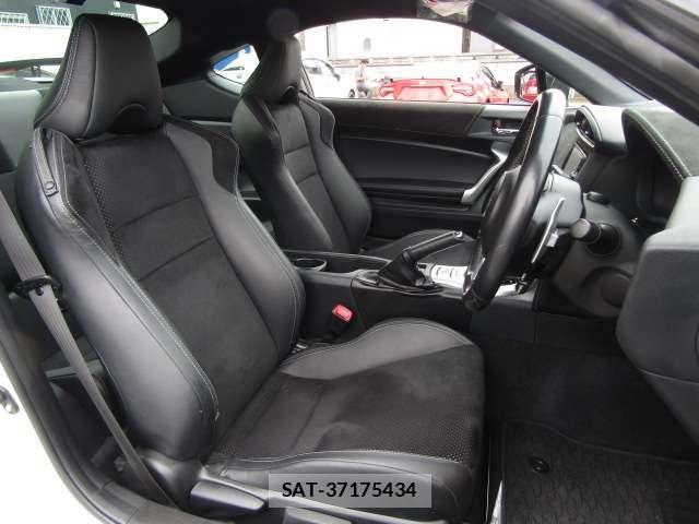 Toyota 86 2017-10 8731158-5