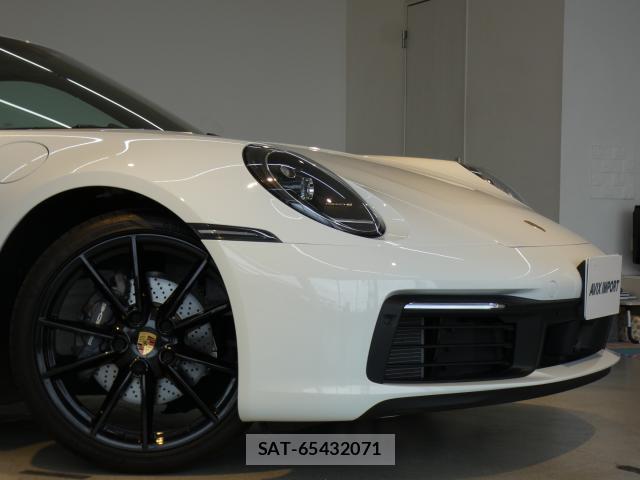 Porsche 911 2021-09 8727536-4