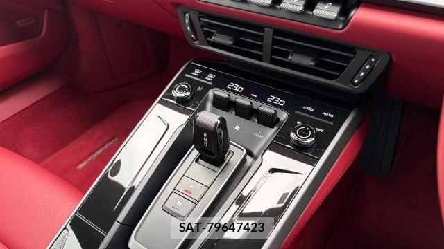Porsche 911 2025-07 8729611-14