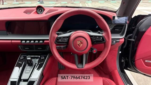 Porsche 911 2025-07 8729611-15