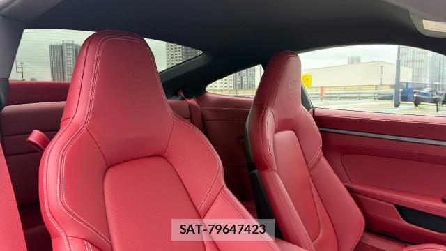 Porsche 911 2025-07 8729611-5