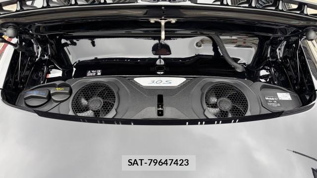 Porsche 911 2025-07 8729611-7
