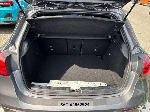 Mercedes Benz A-CLASS 2023-08 8729425-6