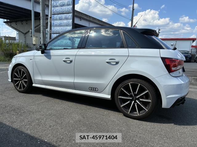 Audi A1 2018-09 8728341-13