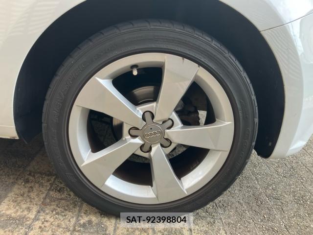Audi A1 2017-12 8727499-2