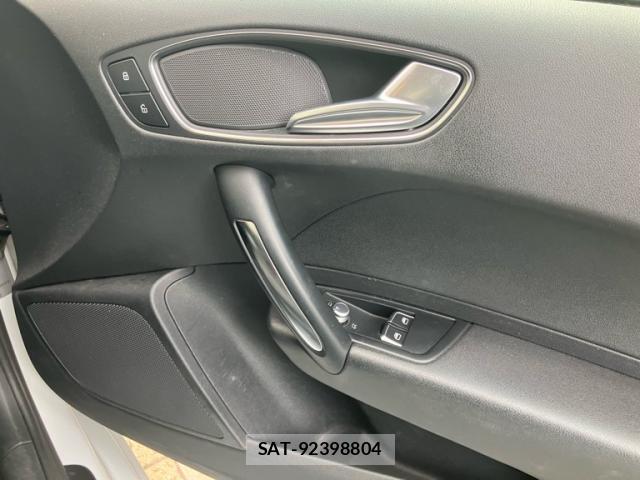 Audi A1 2017-12 8727499-5
