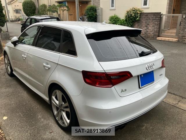 Audi E-TRON 2014-12 8728614-4