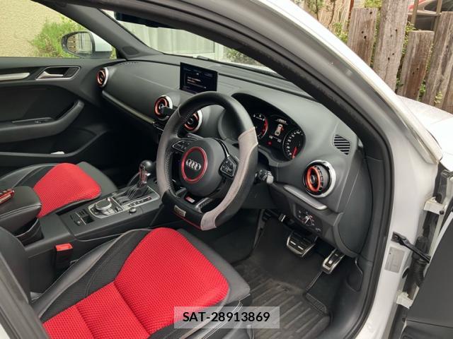 Audi E-TRON 2014-12 8728614-9