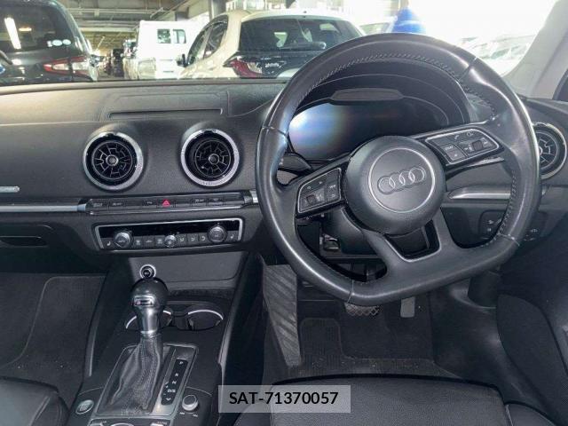 Audi A3 2017-10 8729416-2