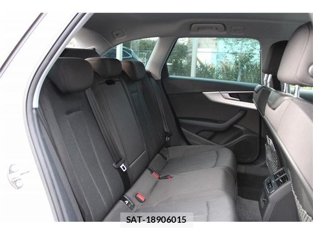 Audi A4 2021-08 8729855-14