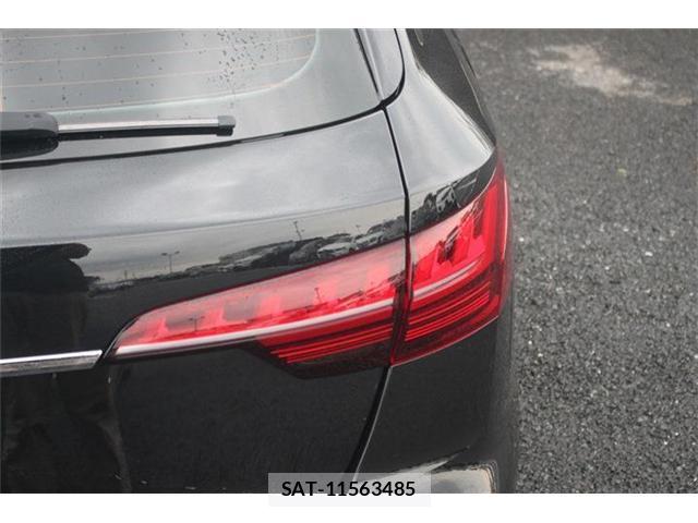 Audi A4 2021-05 8729856-10