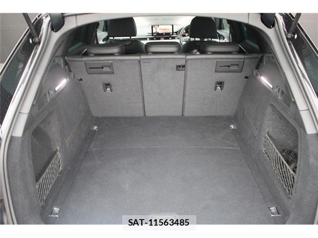 Audi A4 2021-05 8729856-12