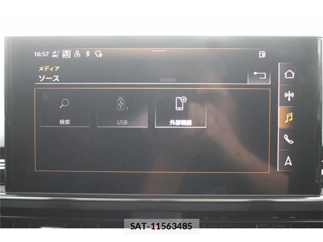 Audi A4 2021-05 8729856-4