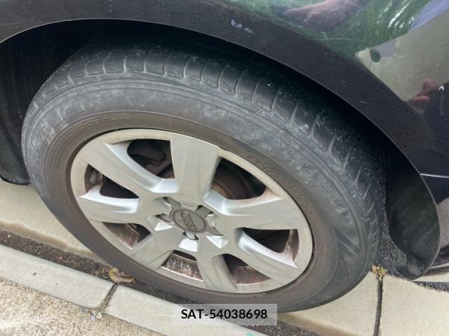 Audi A4 2010-06 8727182-12