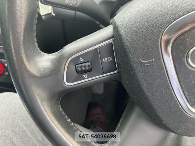 Audi A4 2010-06 8727182-16