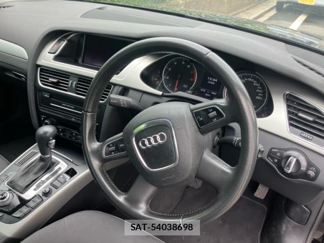 Audi A4 2010-06 8727182-6