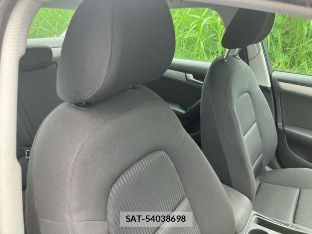 Audi A4 2010-06 8727182-7