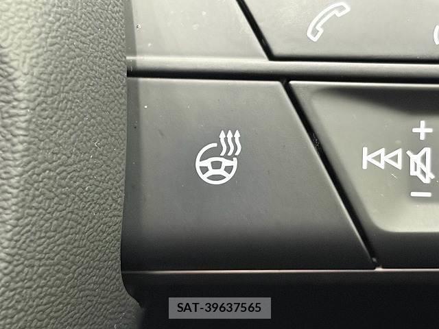 Audi A4 2021-10 8728503-5