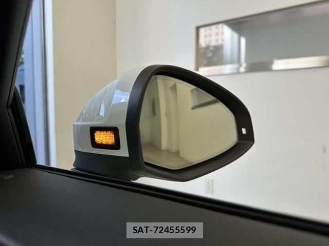 Audi A4 2022-03 8728935-12