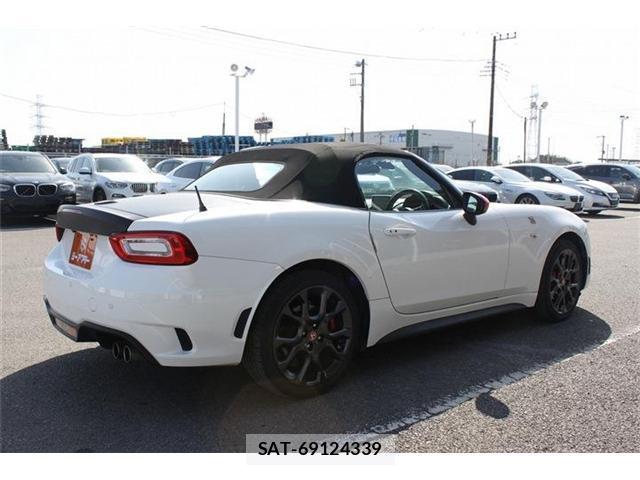 Abarth 124 Spider 2017-03 8729858-18