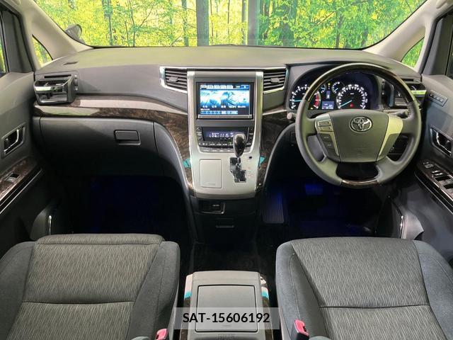 Toyota ALPHARD 2014-06 8725784-1