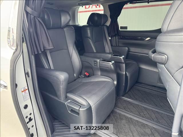 Toyota ALPHARD 2018-02 8727868-7