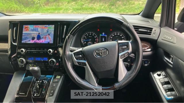 Toyota ALPHARD 2015-06 8729552-16
