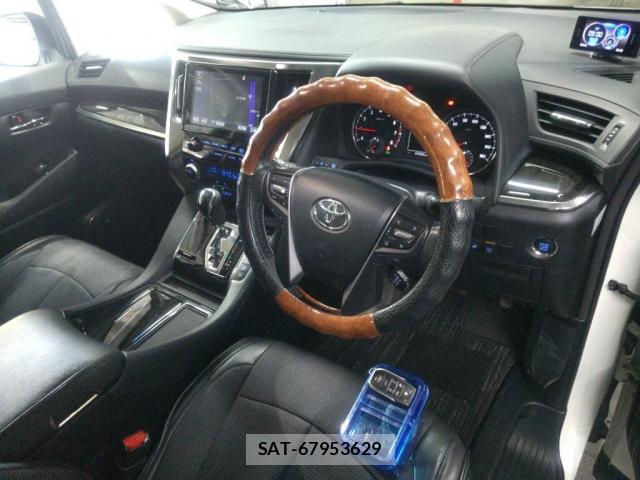 Toyota ALPHARD 2015-06 8730010-2