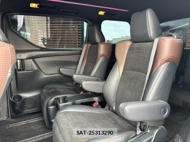 Toyota ALPHARD 2017-06 8730169-12