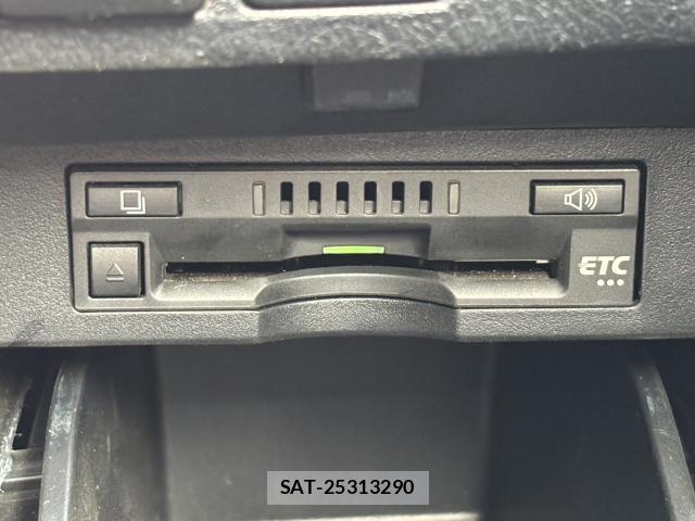 Toyota ALPHARD 2017-06 8730169-7
