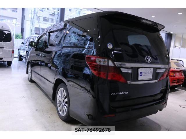 Toyota ALPHARD 2013-11 8730605-11