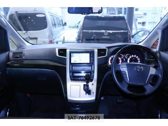 Toyota ALPHARD 2013-11 8730605-2