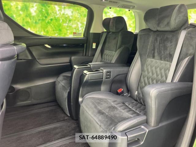 Toyota ALPHARD 2017-08 8731327-7