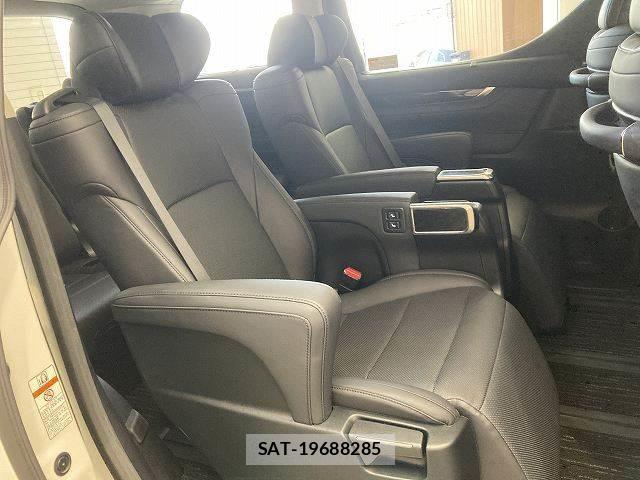 Toyota ALPHARD 2021-08 8731341-10