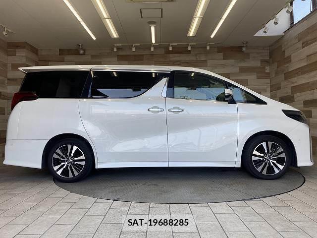 Toyota ALPHARD 2021-08 8731341-17
