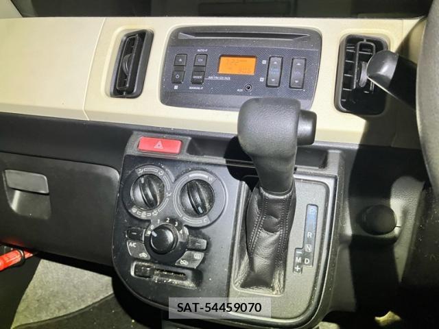 Suzuki ALTO 2015-12 8726828-11