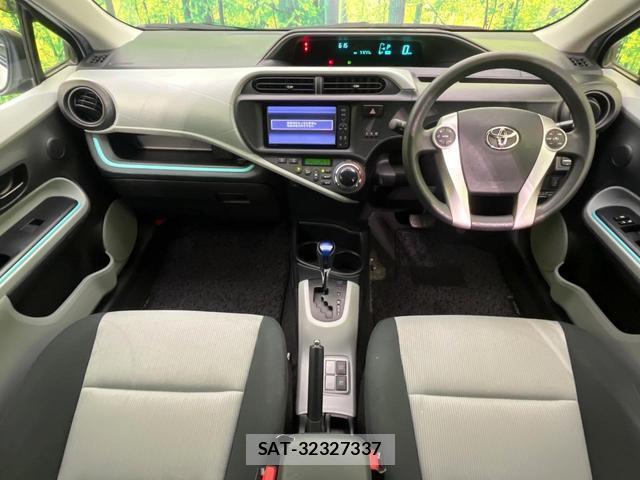 Toyota AQUA 2012-05 8725772-1