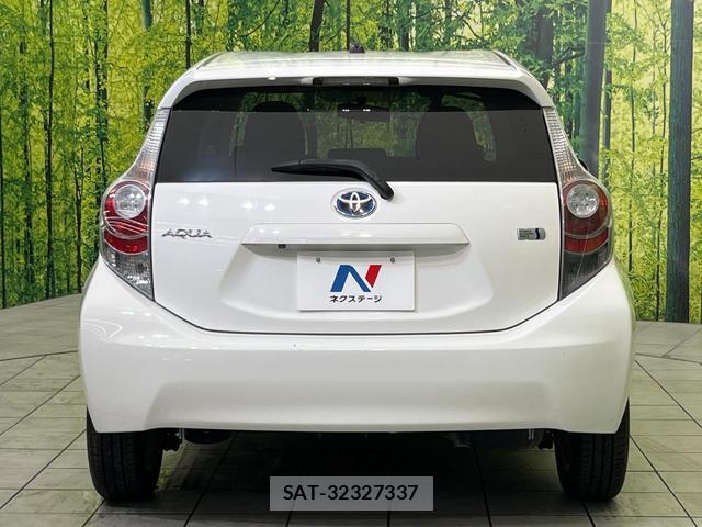Toyota AQUA 2012-05 8725772-14