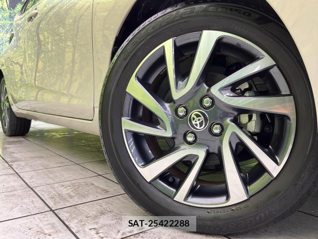 Toyota AQUA 2023-03 8725795-12