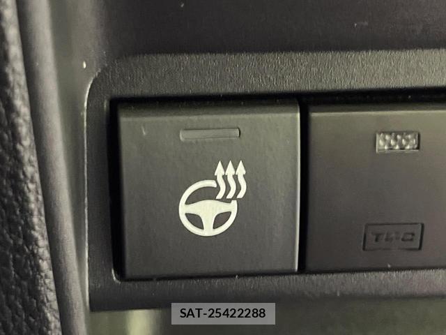 Toyota AQUA 2023-03 8725795-6