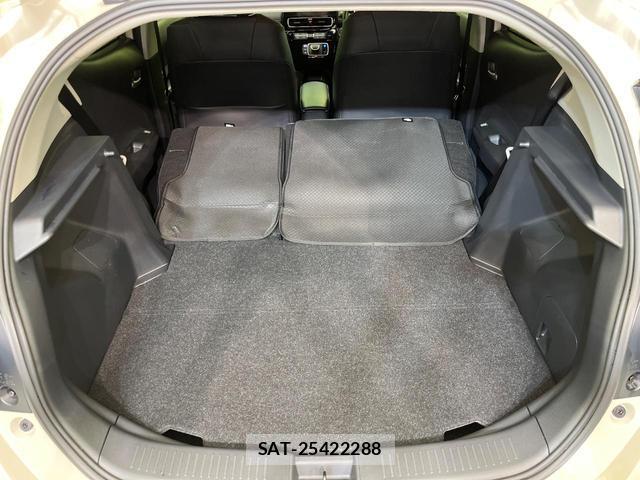 Toyota AQUA 2023-03 8725795-9
