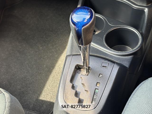 Toyota AQUA 2016-10 8725839-15