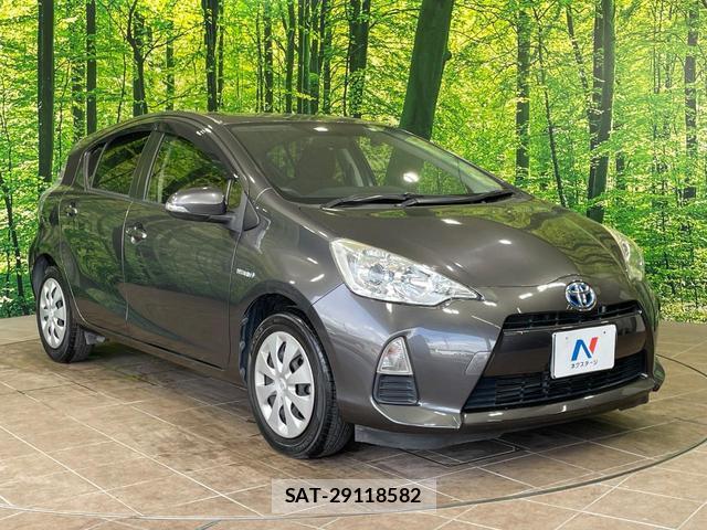 Toyota AQUA 2014-01 8726041-15