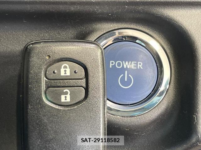 Toyota AQUA 2014-01 8726041-5