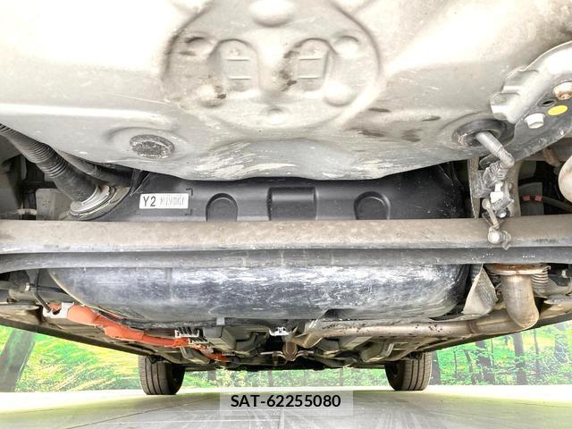 Toyota AQUA 2018-01 8726288-18